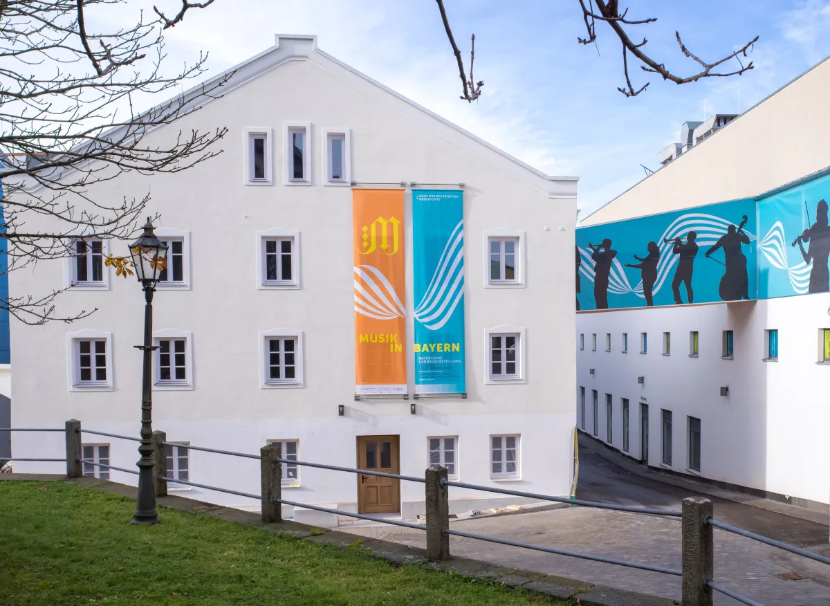 Gebäude der Landesausstellung Musik in Bayern in Freyung Tonyversum in Freyung