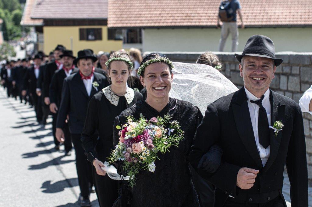Ehepaar in historischem Gewand