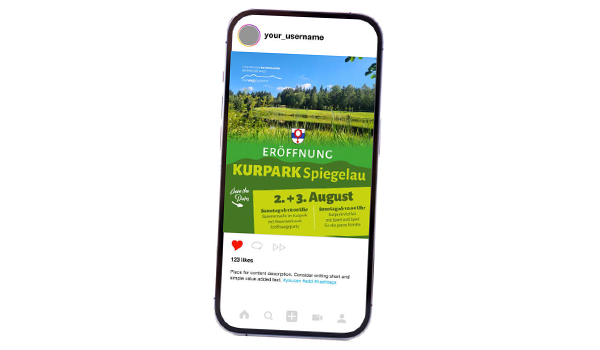 Beispiel für einen Social Media Beitrag der Kurpark Eröffnung in Spiegelau auf einem Handy Bildschirm dargestellt Beispiel für einen Social Media Beitrag der Kurpark Eröffnung in Spiegelau auf einem Handy Bildschirm dargestellt